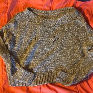 Fashionable grey sweater